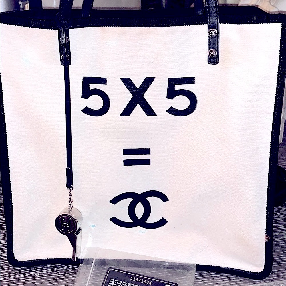 CHANEL Let’s lemon 🍋 straight tote